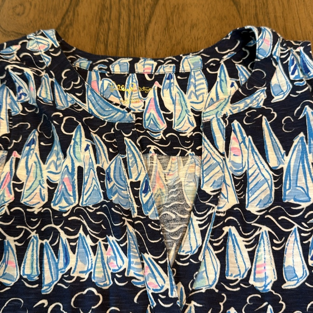 Lilly Pulitzer Low Tide Navy Blue Sails and Stripes Split Neck Tank Top NWT S - Picture 4 of 10